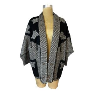 Vintage 80’s Wool  Artsy Dolman sleeve Black and White Women's coat andappliqués